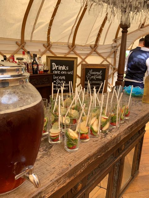 Pimms Wedding, English Wedding, Drinks, Table Decorations, Birthday