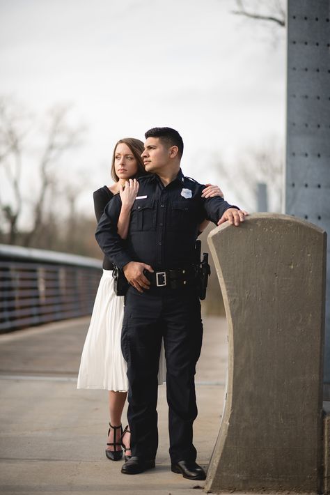 Houston-police-officer-memorial-lifestyle-engagement-photography Police Officer Couple Pictures, Police Officer Family Photos, Law Enforcement Couples Photos, Police Couple Photography, Police Boyfriend, Police Photoshoot, Police Pic, Police Engagement Photos, Video Call Screenshot Boyfriend