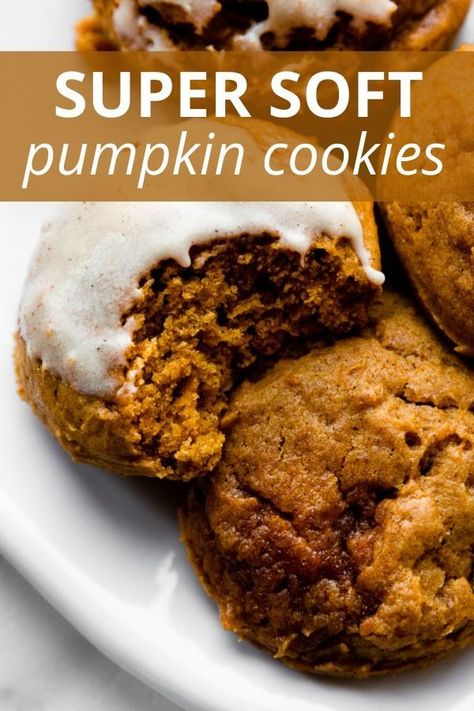 Maple Syrup Pumpkin Cookies, Autumn Bakes, Pumpkin Spice Cookie Recipe, Cookies Easy Recipe, Culinary Desserts, Pumpkin Cookies Easy, Spice Cookie Recipes, Soft Pumpkin Cookies, Maple Cream Cheese