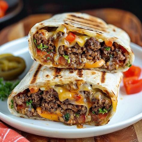 Weight Watchers ( Easy Recipes ) | Grilled Cheeseburger Wraps😎😎👌 ❤️I love this quick & easy recipe | Facebook Wrap Ingredients, Sausage And Potatoes Skillet, Cheeseburger Wraps, Homemade Nachos, Beef Wraps, Nacho Cheese, Shredded Lettuce, Diced Tomatoes, Flour Tortillas