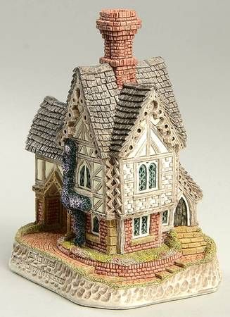 Medieval Cottage, David Winter Cottages, Plywood House, Winter Castle, Winter Cottages, Castle Exterior, Lilliput Lane, Pottery Houses, Winter Cottage