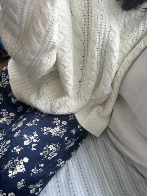 Coastal Grandfather Aesthetic, Coastal Grandmother Autumn, Seaside Grandma Aesthetic, Coastal Granddaughter Autumn, Coastal Aesthetic Outfits Summer, Susannah Fisher Aesthetic, Coastal Granddaughter Outfit Aesthetic, Grandma Era Aesthetic, Coastal Grandaughter Clothes