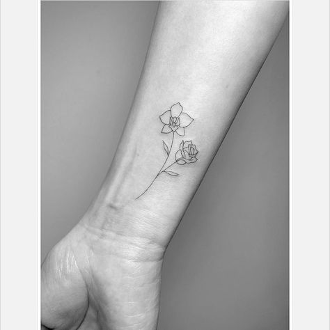 @winterstone on Instagram: “ORCHID AND ROSE Two pretty opposite flowers that fit so well together! Keep an open mind today and remember it’s ok to be different and…” Rose And Orchid Tattoo, Orchid Tattoo Design, Orchid Tattoo Meaning, Jasmine Tattoo, Sending Positive Vibes, Keep An Open Mind, Orchid Tattoo, Hidden Tattoos, Bouquet Tattoo