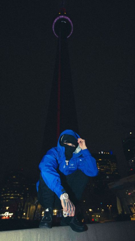 - ⌛️🔋 - #rondodasosa Rondodasosa Wallpaper, Drill Photo, Foto Trap, Drip Wallpaper, Blue Drip, Rapper Outfits, Drill Style, Drip Outfit Men, Gangsta Style