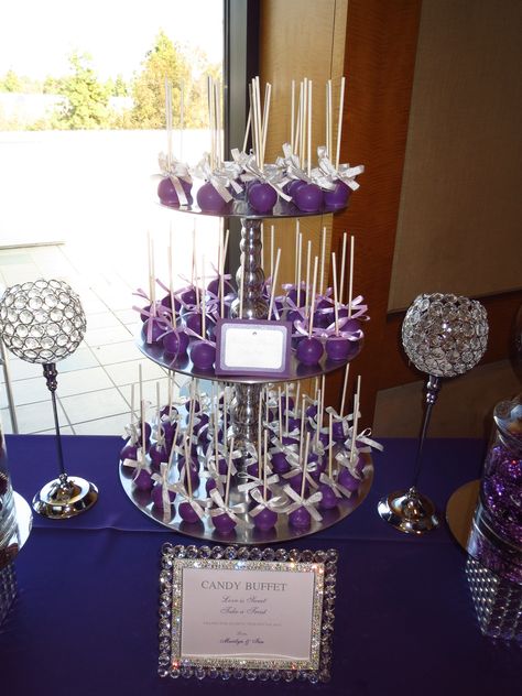 Purple Cake Pops on Silver Cupcake stand by OC Sugar Mama Purple Candy Table, Reverse Drawing, Yellow Cake Pops, Cake Pops Wedding, Purple Cake Pops, Candy Buffet Table, Wedding Candy Buffet, Wedding Candy Bar, Silver Cupcakes