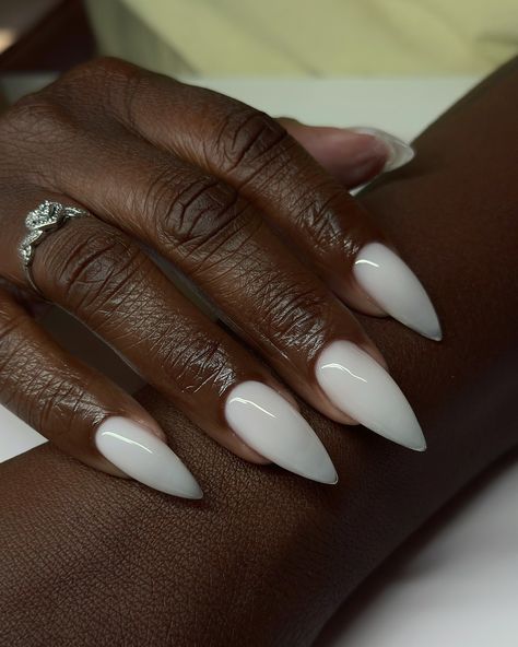 Happy Caturday 💕🥛 Gel- Doi nudi white @apresnailofficial stiletto medium #dovenailsbysharon White Classy Nails, Long Red Nails, Classy Acrylic, 2024 Nails, Classy Acrylic Nails, Nail Bar, Fire Nails, Classy Nails, Mani Pedi