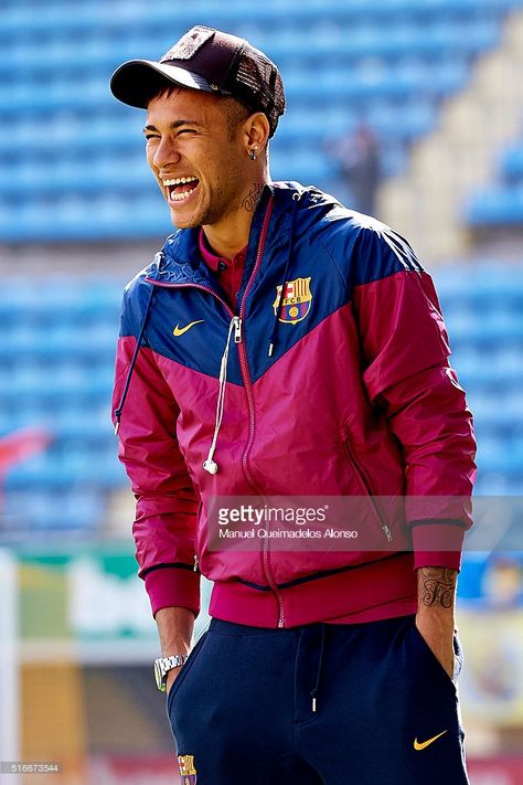 Neymar JR of Barcelona smiles prior to the La Liga match between Villarreal CF and FC Barcelona at El Madrigal on March 20, 2016 in Villarreal, Spain. Neymar Smile Photos, Neymar Jr Cute Smile, Neymar Cute Smile, Neymar Jr Cute Photos, Neymar Smiling, Neymar In Barcelona, Neymar Smile, Neymar 2016, Neymar Jr Barcelona