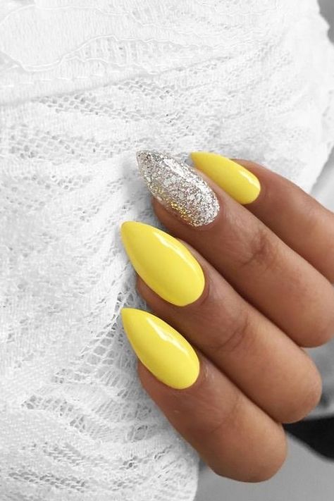 Neon Yellow Almond Nails, Neon Yellow Acrylic Nails Almond, Yellow Nail Art, Manicure Gel, Yellow Nails Design, Nail Swag, Silver Nails, Yellow Nails, Accent Nails