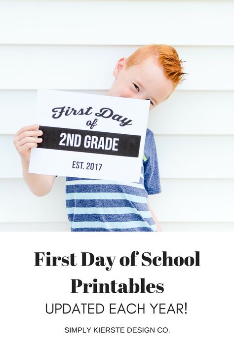 First Day of School Printables | Capture a darling milestone picture with these adorable FREE First Day of School Printable Signs! Every grade included, plus pre-k and college too! School Clothes Organization, Homeschool Classroom Setup, Homework Caddy, School Countdown, First Day Of School Printable, Back To School Pictures, Lunchbox Jokes, When School Starts, Family Projects