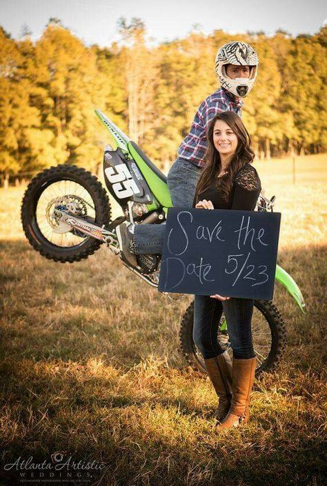 Motocross Wedding, Dirt Bike Wedding, Motorcycle Stunts, Bike Wedding, Motorcycle Wedding, Biker Wedding, Bike Pictures, Date Photo, Bike Photography