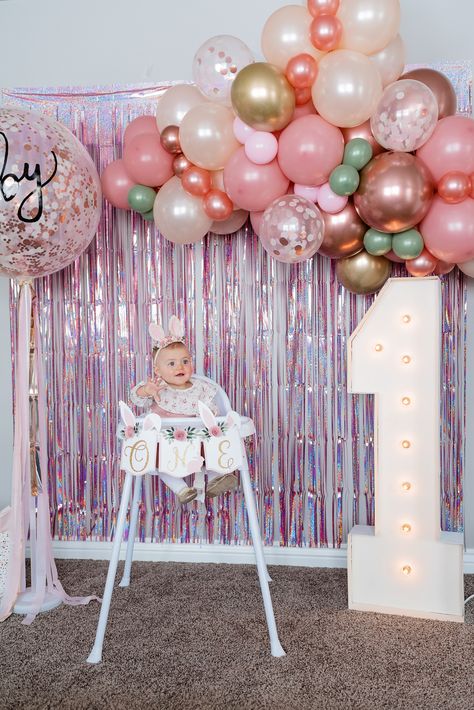 One Year Baby Girl Birthday Decorations, 1 Year Bunny Birthday, 1 Birthday Decoration Ideas Girl, First Bday Decoration Ideas, 1st Birthday Pink Theme, Baby Girl Balloons Decoration, Bunny Theme 1st Birthday Party, Pink Bunny Birthday Theme, Birthday Ideas For Baby Girl 1st