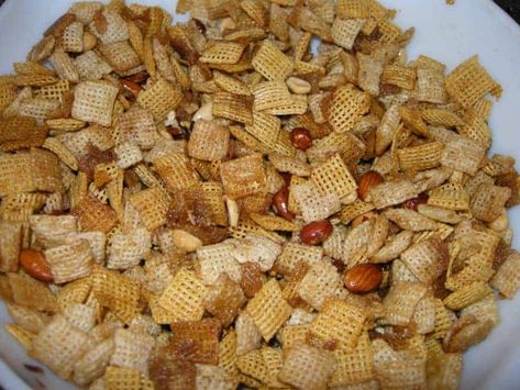 Chex Mix Ideas, Chex Mix Original, Chex Mix Recipes Original, Appetizer Dip Recipes, Original Chex, Chex Party Mix, Homemade Cereal, Plate Recipes, Southern Plate