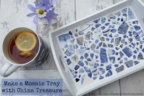 Diy Mosaic Projects, Broken China Crafts, Glass Crafts Diy, Broken Glass Crafts, Mosaic Tray, China Crafts, Mosaic Art Projects, Diy Upcycle, Tile Projects