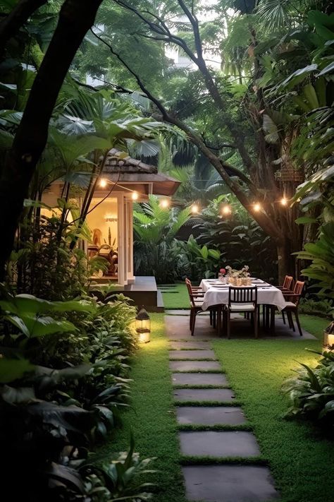 Succulent Landscape Design, Eco Friendly Garden, Home Garden Design, Village House Design, Dream House Exterior, Outdoor Dining Area, Farm Gardens, Outdoor Oasis, Tropical Garden