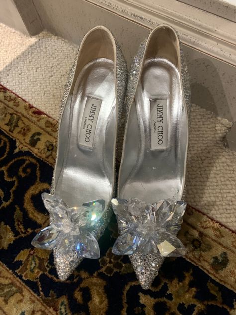 Chimmy choo crystal shoes that make me Cinderella IRL Jimmy Choo #jimmychoo Chimmy Choo, Jimmy Choo Cinderella, Crystal Shoes, Light Camera, Instagram Pics, Instagram Pictures, Jimmy Choo, Cinderella, Dream Closet