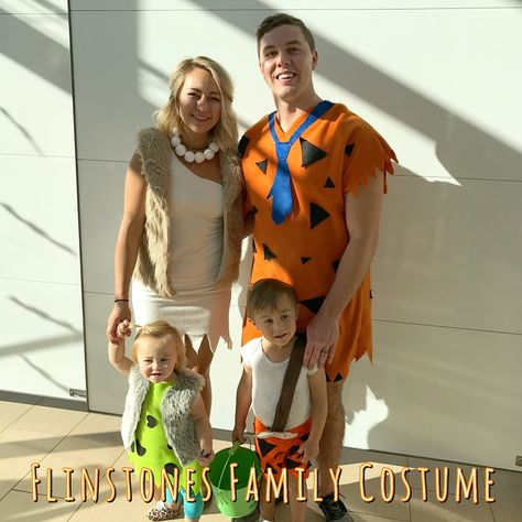 Halloween Flinstones Family Costume! #handmade #cute #halloween #costumes #diy #ideas Flintstones Halloween Costumes, Inexpensive Halloween Costumes, Flintstones Costume, Halloween Costumes Diy, Costume Family, 2015 Halloween Costumes, Halloween Costumes Diy Couples, New Halloween Costumes, Kid Friendly Halloween