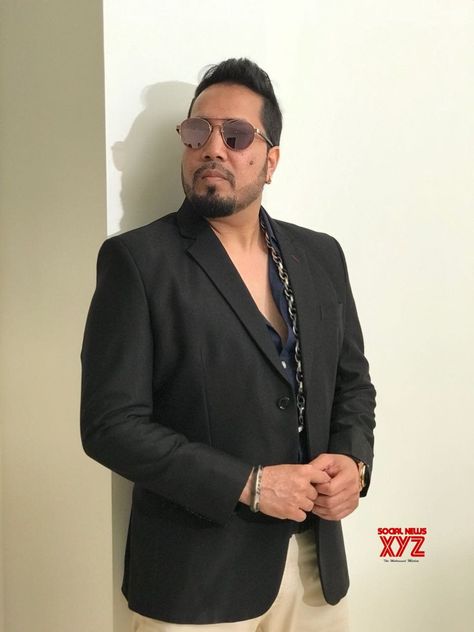 Mika Singh, Mumbai, Singers, Musician, Suit Jacket, Concert, Quick Saves