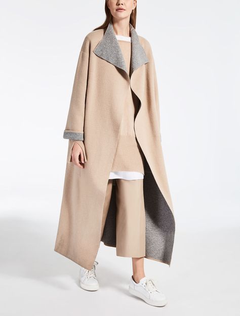 Reversible Fashion, Wool Coat Outfit, Reversible Clothing, Fashion For Petite Women, Glam Outfit, Beige Outfit, Reversible Coat, Thanksgiving Outfit, Coat Outfits