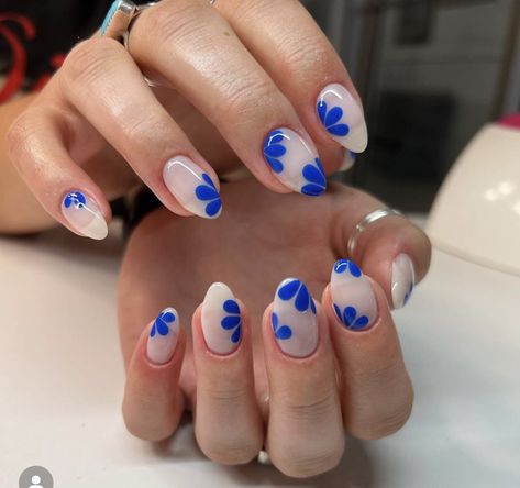 Spring Nail Almond Designs, Royal Blue Flower Nails, Bright Blue Nails With Design, Spanish Tile Nails, Mamma Mia Nails, Royal Blue Nails, Summery Nails, Minimalist Nails, Manicure Y Pedicure