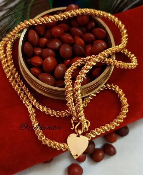 Kerala Thali Mala Design, Kerala Thali Designs Gold, Kerala Thali Locket, Thali Designs Gold, Thali Chain Designs Gold, Wedding Thali, Thali Designs, Thali Chain, Mens Gold Chain Necklace