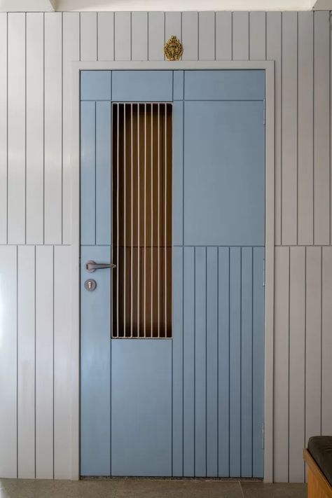 Entrance Door Color Ideas, Main Door Color Ideas, Safety Door Ideas, Safety Door Design Entrance Modern With Grill, Office Main Door, Safety Door Design Entrance Modern, Door Design Color, Safety Door Grill Design, Safety Door Design Entrance