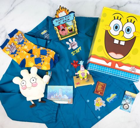 Bikini Bottom Box sends fun merch for SpongeBob fans. The Spring 2021 box is all about Glove World! Here’s the review + coupon! Spongebob Squarepants Bikini Bottom Box Review: Spring 2021 → https://hellosubscription.com/2021/06/spongebob-squarepants-bikini-bottom-box-review-spring-2021/ #TheBikiniBottomBox #subscriptionbox Spongebob Merch, Spongebob Episodes, Yellow Color Combinations, Patrick Star, Subscription Boxes, Spongebob Squarepants, Vinyl Figures, Secret Santa, Costume Party