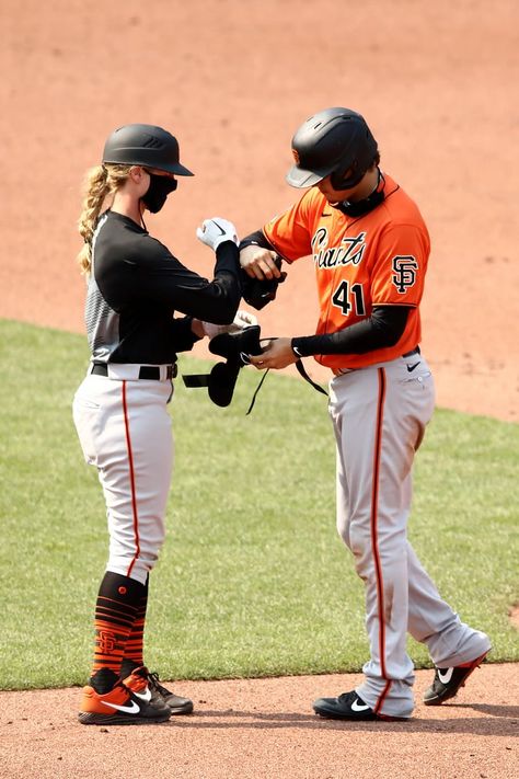 Alyssa Nakken of SF Giants Is First Woman's MLB Coach San Francisco Giants Outfit Woman, Sf Giants Outfit, Standing On The Shoulders Of Giants, San Francisco Giants Outfit, Sacramento State, Giant Games, San Francisco Giants Baseball, Mlb Teams, Sf Giants