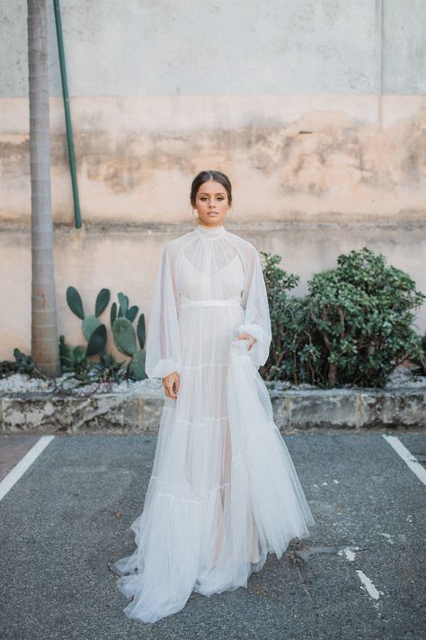 Long Sleeve Wedding Dress Boho, Boho Wedding Dress Bohemian, White Bridal Dresses, Warehouse Wedding, Bohemian Bridal, Dress Bohemian, Bridal Dress Design, Wedding Boho, Bohemian Wedding Dresses