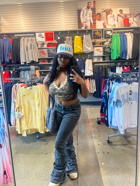 Stacked Jeans Outfit Black Women, Stacked Jeans Outfit, Jeans Outfit Black Women, Stack Jeans, Stacked Jeans, Outfit Black Women, Streetwear Inspo, Women Streetwear, Jeans Fashion