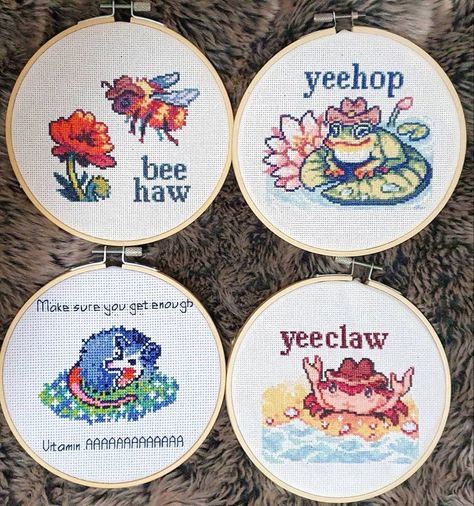 Cross Stitch Decoration, Cross Stitch Patterns Aesthetic, Whimsical Cross Stitch, Cross Stitch Cottagecore, Cross Stitch Kawaii, Cross Stitch Inspiration, Aesthetic Cross Stitch, Cross Stitch Patterns Funny, Ghibli Cross Stitch