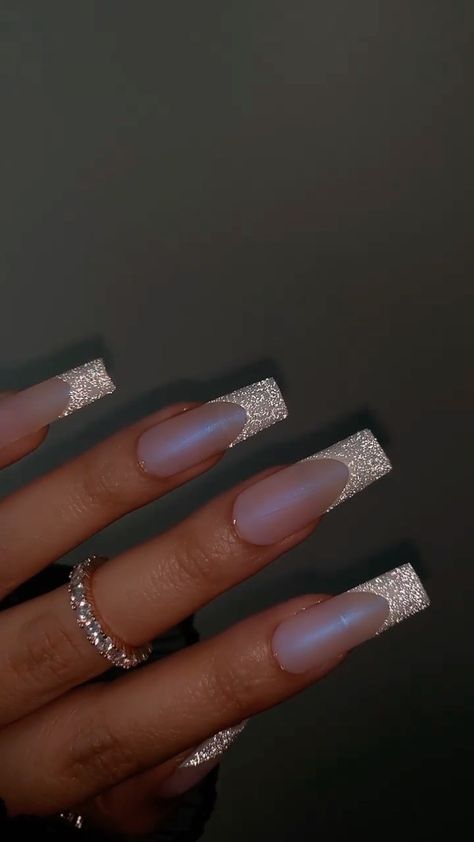 Reflection Nails, White Reflective Nails, Reflecting Nails, Reflective Glitter Nail Art, Nails With Reflective Glitter, White Reflective Glitter Nails, Reflective Gel Nails, Reflective Glitter Christmas Nails, Silver Sparkle Nails Coffin