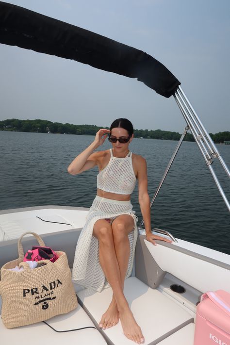 Boat look, swimsuit coverup White Coverup, White Cover Up, Crochet Swim, Boat Covers, Swim Coverup, Catamaran, Minimal Fashion, Everyday Fashion, Casual Looks