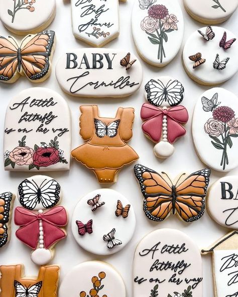 Butterfly Cookies Baby Shower Girl, Moth Cookies, Monarch Butterfly Cookies, Gemstone Cookies, Decorative Desserts, Royal Cookies, Cookie Sets, Butterfly Cookies