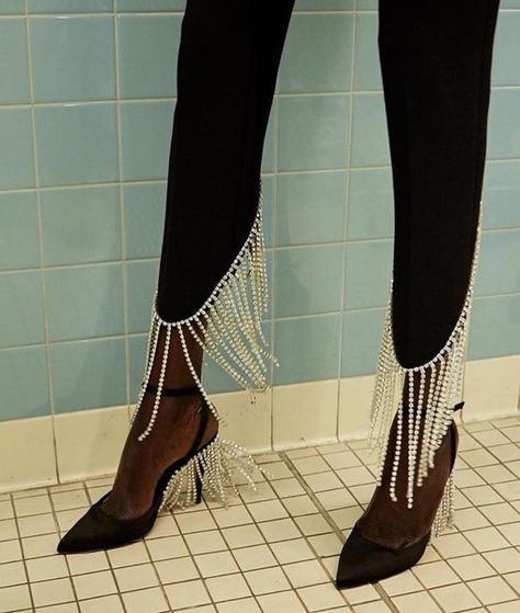 High Heels Boots, Mode Inspo, 가을 패션, Mode Inspiration, Fashion Details, Look Fashion, Black Fashion, A Woman, Dresser