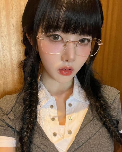 @hermesieunn #icons #icon #profile #explore #explorepage Sieun Stayc, Stayc Sieun, Icon Profile, Teddy Girl, It's Going Down, June 21, Kpop Girl Groups, Instagram Update, Kpop Idol