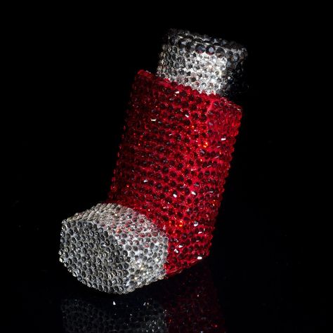 Diy Rhinestone Crafts, Bling Ideas, Rhinestone Projects, Red Valentine, Rhinestone Crafts, Bling Crafts, Baby Bling, Diy Rhinestone, Rhinestone Art