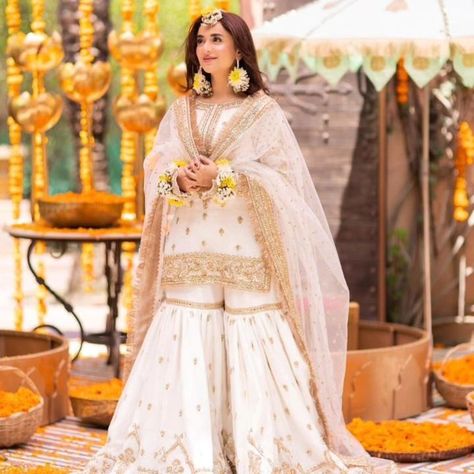 "Marasim" a bridal campaign by Maha Lehenga Blue, White Sharara, Bridal Campaign, New Dress Collection, Nikah Outfit, Western Style Dresses, Nikah Dress, Yumna Zaidi, Summer Prints Fashion