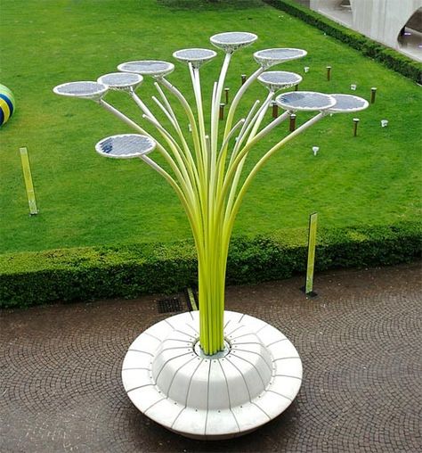 Solar trees that generate green energy will be installed in the capital | UNDP in Moldova Solaire Diy, Solar Tree, Ross Lovegrove, Bodh Gaya, Renewable Energy Technology, Bio Design, Green Tech, Lighting Concepts, Green Technology