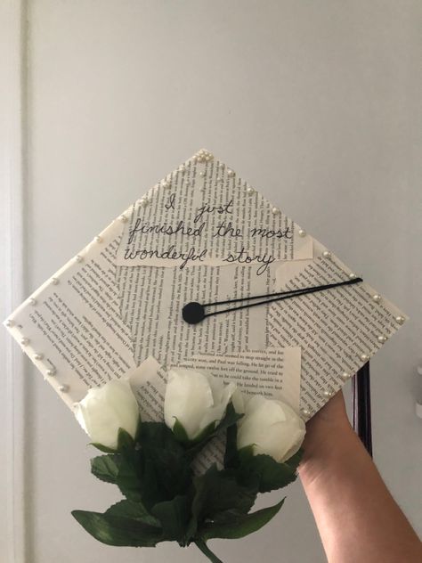 Cap Decoration Graduation With Pictures, Cap Inspiration Graduation, Gold Grad Cap Ideas, My Turn To Teach Graduation Cap, Elegant Grad Cap Ideas, Easy Graduation Cap Designs, Writer Graduation Cap, The Rest Is Still Unwritten Grad Cap, Decorating Grad Caps