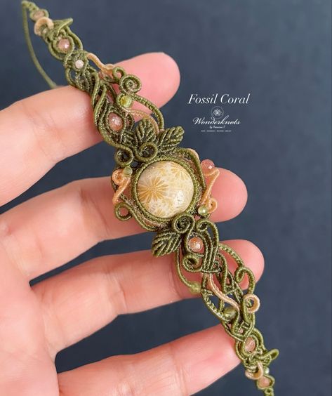 How To Make Macrame Jewelry, Macrame Jewelry Tutorial Step By Step, Micro Macrame Tutorial Free, Macrame Jewelry Patterns, Micromacrame Tutorial, Macrame With Beads, Micromacrame Bracelet, Crochet Bracelet Tutorial, Micro Macrame Jewelry