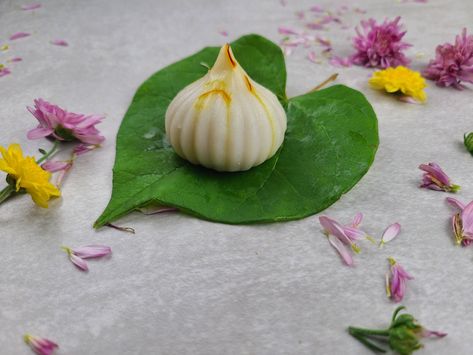 Ukadiche Modak Prasad Recipe, Ukadiche Modak, Vinayaka Chavithi, Modak Recipe, Hd Wallpaper Android, Light Golden Brown, Steam Cooking, Ganesh Ji, Food Advertising