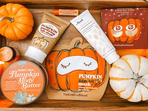 Halloween Skin Care, Pumpkin Shower Routine, Pumpkin Body Care, Skincare Pumpkin, Papel Aesthetic, Benefits Of Pumpkin, Pumpkin Face Mask, Halloween Sleepover, Hair Skin Nails