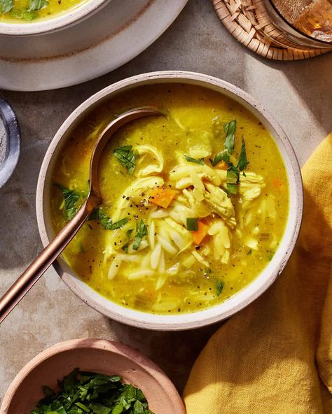 If you love the combination of lemon and chicken, then you're going to fall in-love with this recipe. This is my Healing One Pot Chicken Orzo Soup - aka Healing Soup Recipes, One Pot Chicken Orzo, Spinach Chicken Soup, Healing Chicken Soup, Kalejunkie Recipes, Herbal Chicken Soup, Chicken Kale Soup, Chicken Carrots, Crockpot Soups