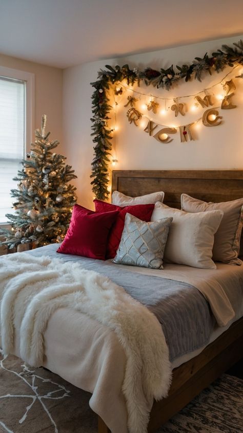 Cute Christmas Bedroom, Cute Christmas Bedroom Ideas, Girly Room Decor Ideas, Spare Bedroom Ideas Multi Purpose, Cozy Christmas Bedroom Aesthetic, Christmas Decor For Bedroom, Bedroom Ideas For Teens, Christmas Room Decor Ideas, Red Bedspread