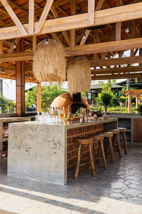 Spanish Outdoor Kitchen, Costa Rica House, Concrete Outdoor Kitchen, Tropical Kitchen, Garden Dinner, Costa Rica Wedding, Siargao, Hawaii Homes, Outdoor Kitchen Ideas