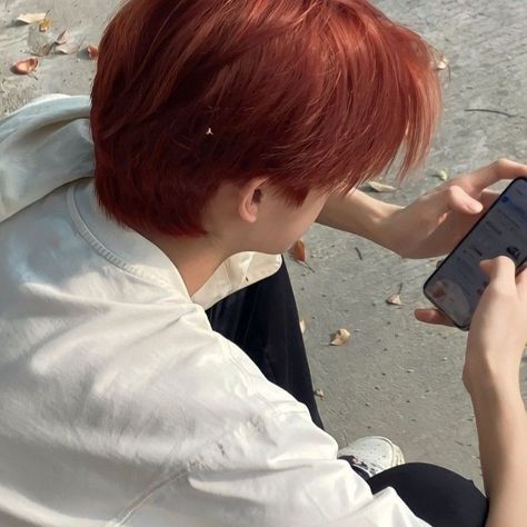 Red Haired Boy Aesthetic, Red Hair Boy Aesthetic, Red Hair Boy, Red Hair Men, Korean Hair Color, Korean Picture, Dark Red Hair, Haircuts Straight Hair, Hair Inspiration Color