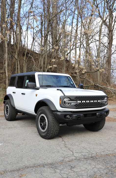 Unmatched toughness meets timeless style the Ford Bronco, a testament to rugged elegance! ⛰️ 🔥 Check out this 2023 Ford Bronco Badlands (#FE34862) #HealeyBrothers #HudsonValley #HVNY #Ford #Bronco #ClassicWithAttitude White Bronco Sport, Bronco Ford 2023, Bronco Wallpaper Iphone, Does Bronco, Cactus Grey Ford Bronco, Aesthetic Bronco, Bronco Ford Aesthetic, Vintage Bronco Ford, Ford Bronco 2023