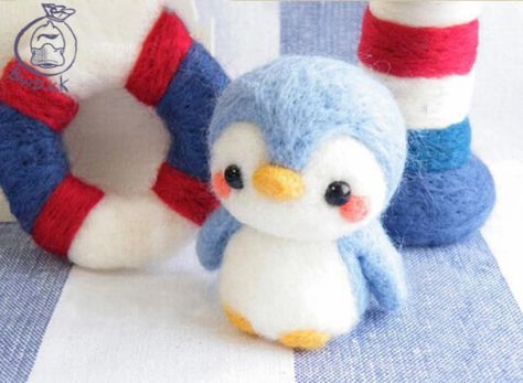 Penguin Needle Felting Animals Penguin DIY Kit for Beginners. - Etsy Penguin Diy, Diy Laine, Felting Animals, Felting Diy, Diy Beginner, Needle Felting Diy, Felting Ideas, Wool Needle Felting, Needle Felting Tutorials