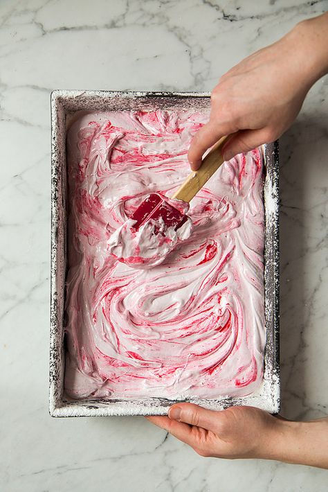 Raspberry Swirl Marshmallows (with fresh raspberries) | Will Cook For Friends Red Velvet Cheesecake Brownies, Homemade Marshmallow Recipe, Peppermint Marshmallows, Red Velvet Cheesecake, Recipes With Marshmallows, Raspberry Syrup, Homemade Marshmallows, Fresh Raspberries, Cheesecake Brownies