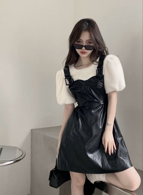 Semiformal Outfit Women, Black Semi Formal Dresses, Formal Dresses Korean, Semiformal Outfit, Black Semi Formal, Korean Ootd, Moodboard Inspiration, Korea Girl, Girls Dress Outfits